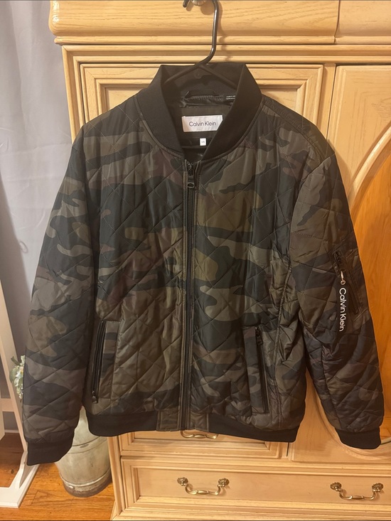 Calvin Klein Other - Calvin Klein Men's Black & Olive Camo Quilted Bomber Jacket.